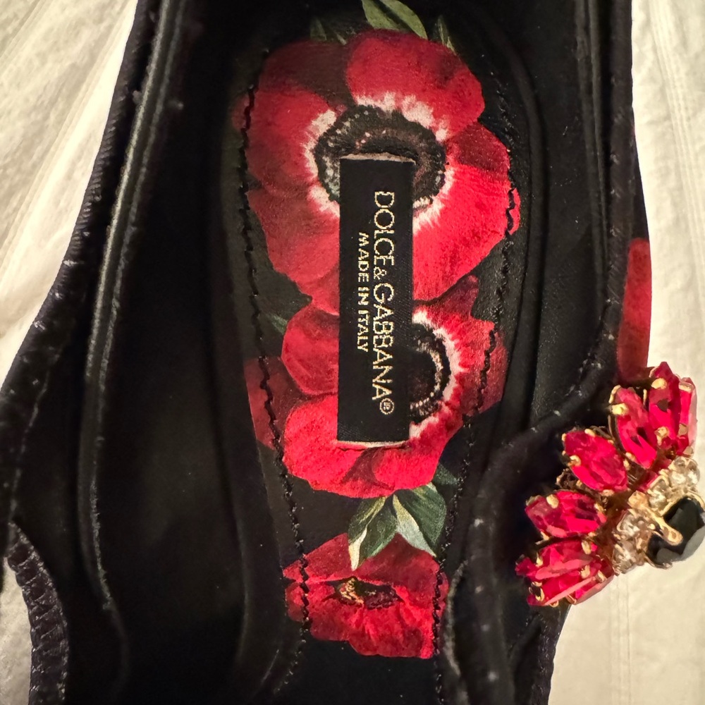 Dolce & Gabbana Black and Red Floral Heels with Brooch Detailing Embellishments - Picture 9 of 13